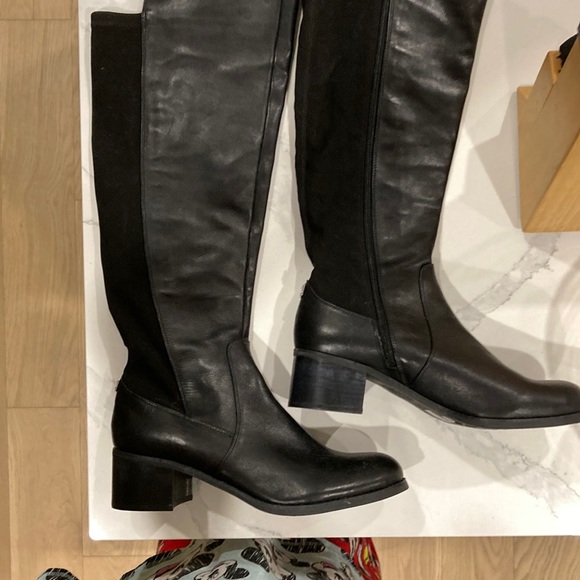 Vince Camuto Black Leather Tall boots - Picture 1 of 8
